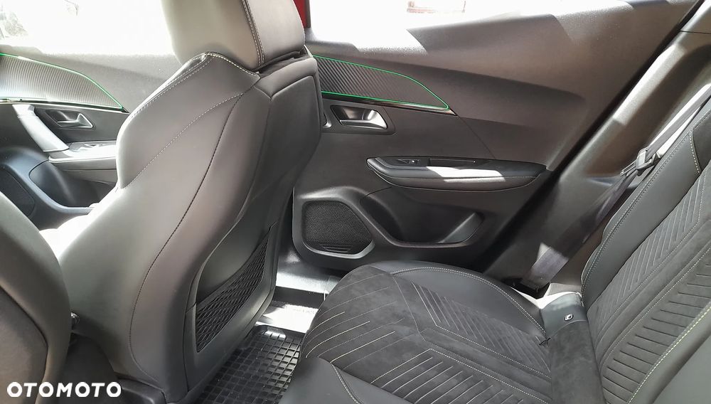 Peugeot 2008 1.2 PureTech GT Pack S&S EAT8 - 27