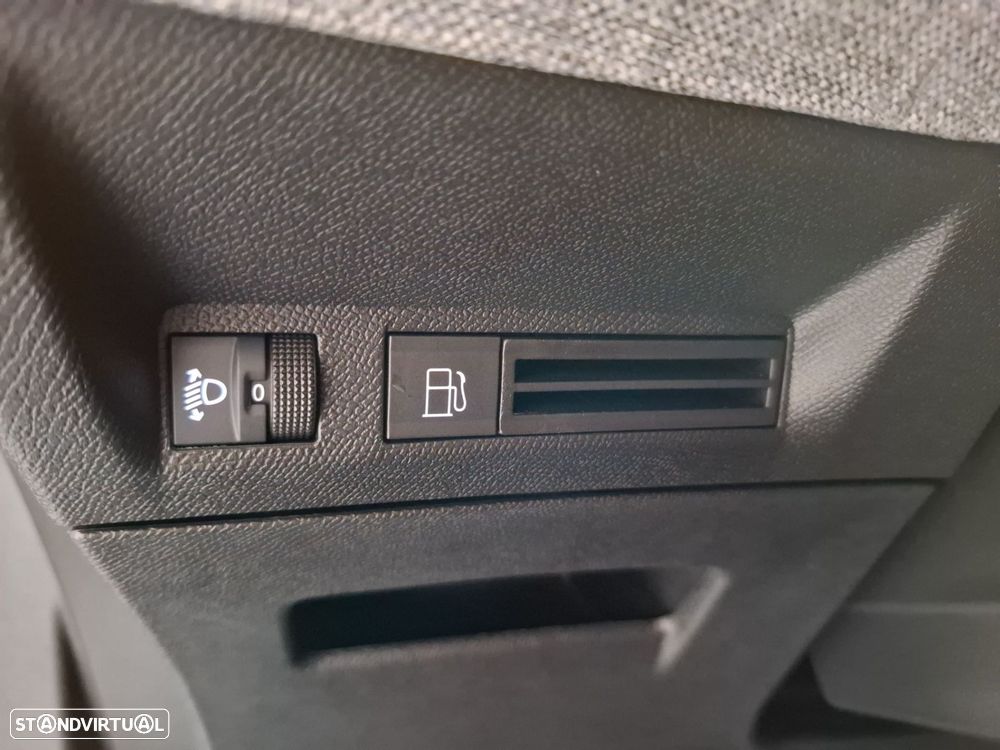 Peugeot 3008 1.6 Plug-in Hybrid Allure e-DCS7 - 21