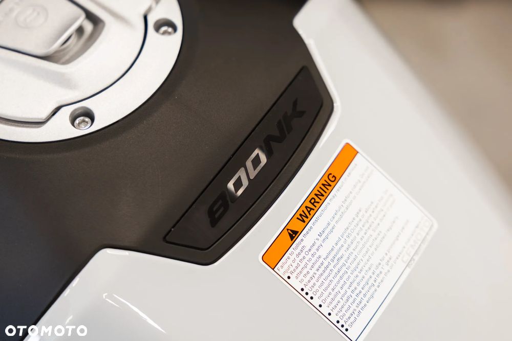 CFMoto 800NK - 10