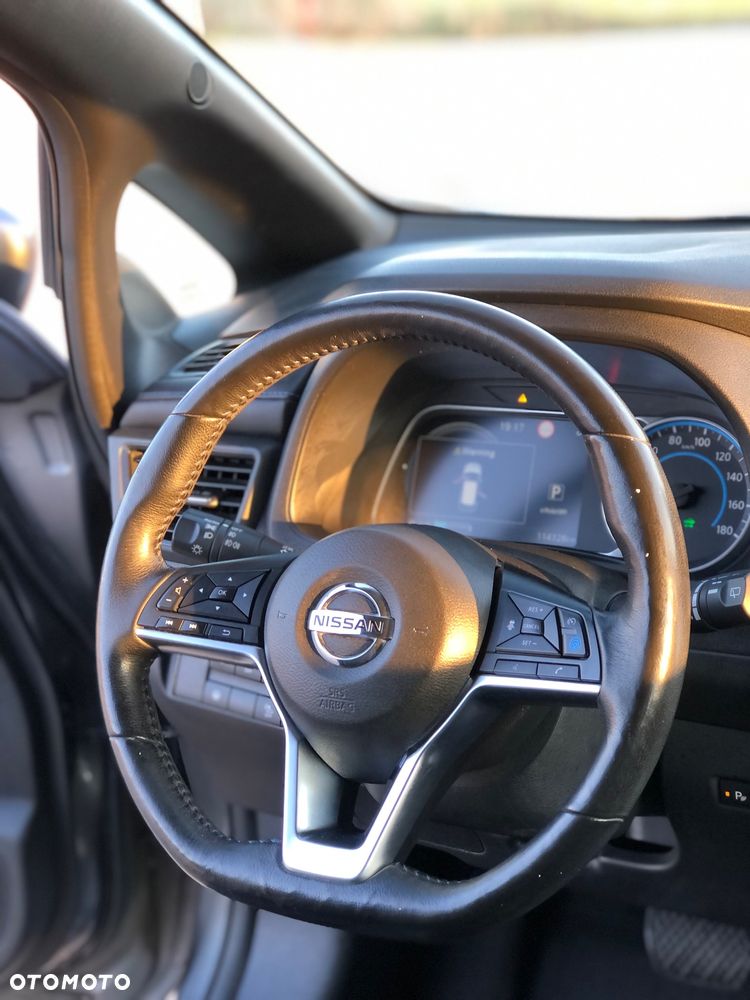 Nissan Leaf 40 kWh Tekna - 18