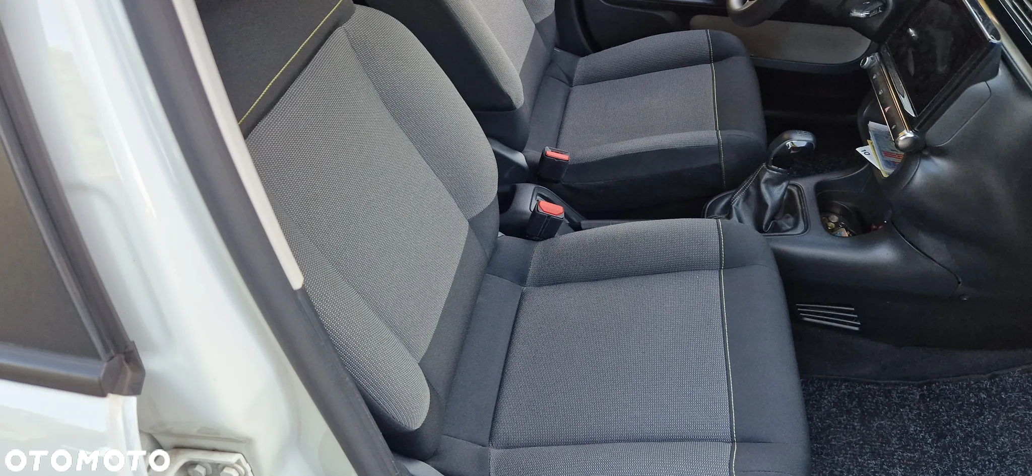 Citroën C3 1.2 PureTech C-Series - 12