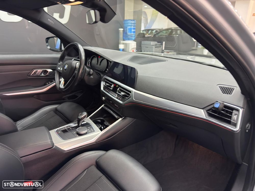 BMW 318 d Line Sport Auto - 33