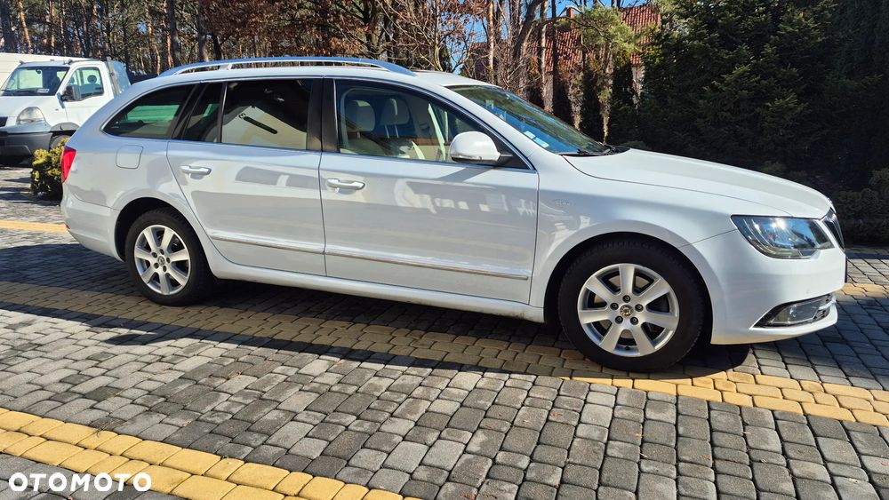 Skoda Superb 2.0 TDI 4x4 L&K DSG - 3