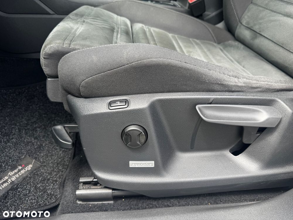 Volkswagen Touran 2.0 TDI SCR (BlueMotion Technology) Highline - 23