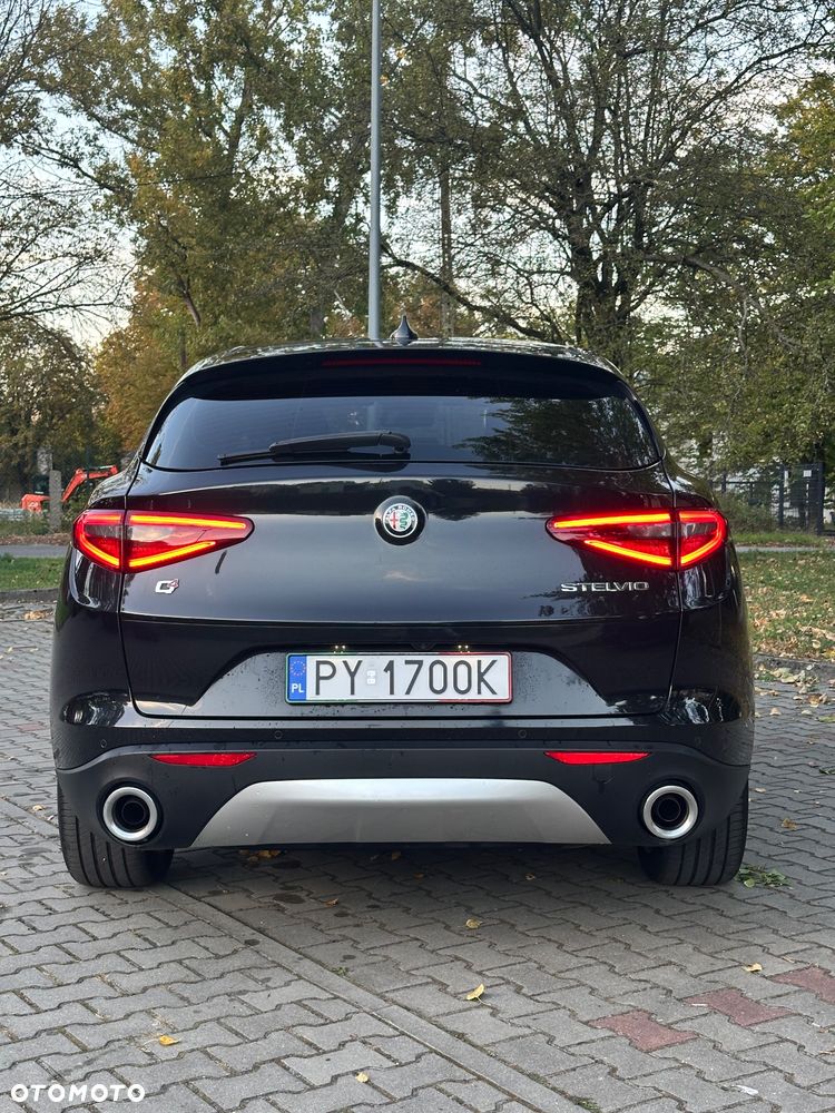 Alfa Romeo Stelvio 2.0 Turbo Q4 - 12