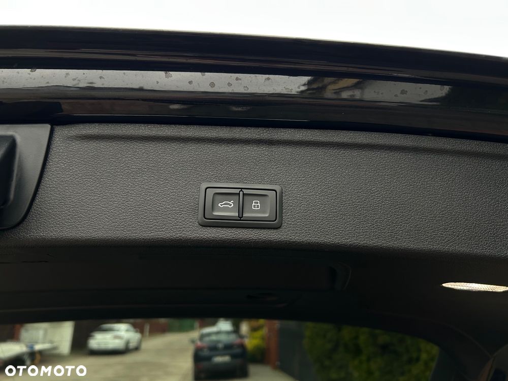 Audi A4 Avant 2.0 TDI S tronic - 39