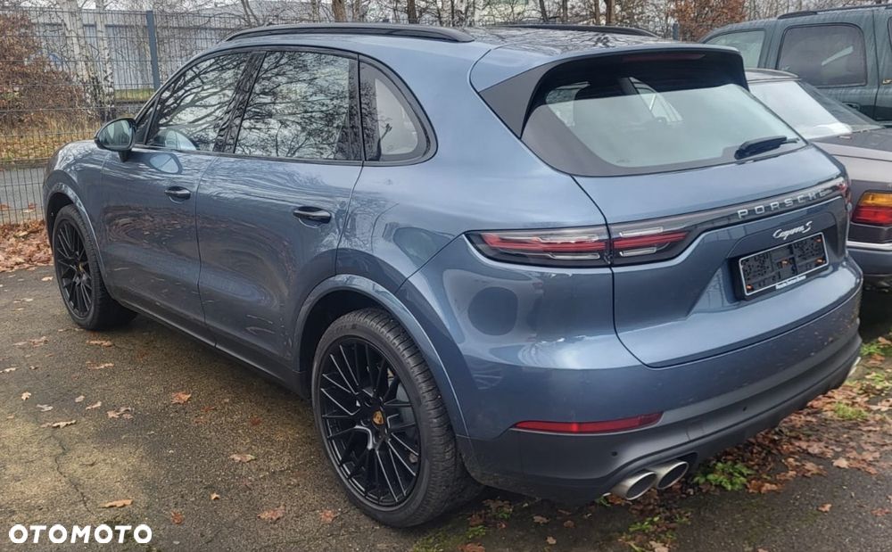 Porsche Cayenne - 5
