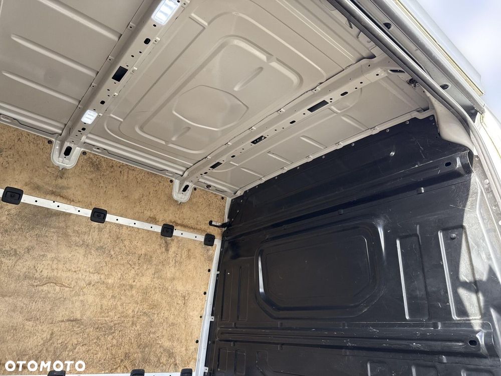 Volkswagen Crafter 35 TDI - 27