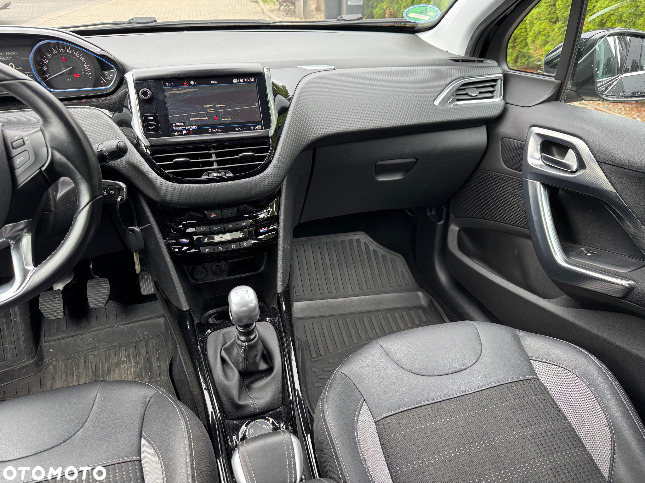 Peugeot 2008 PureTech 130 Stop&Start Allure - 19