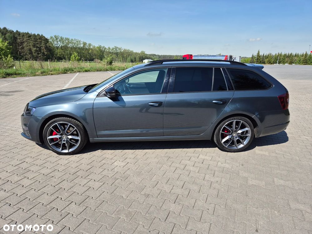 Skoda Octavia 2.0 TDI DSG RS - 2
