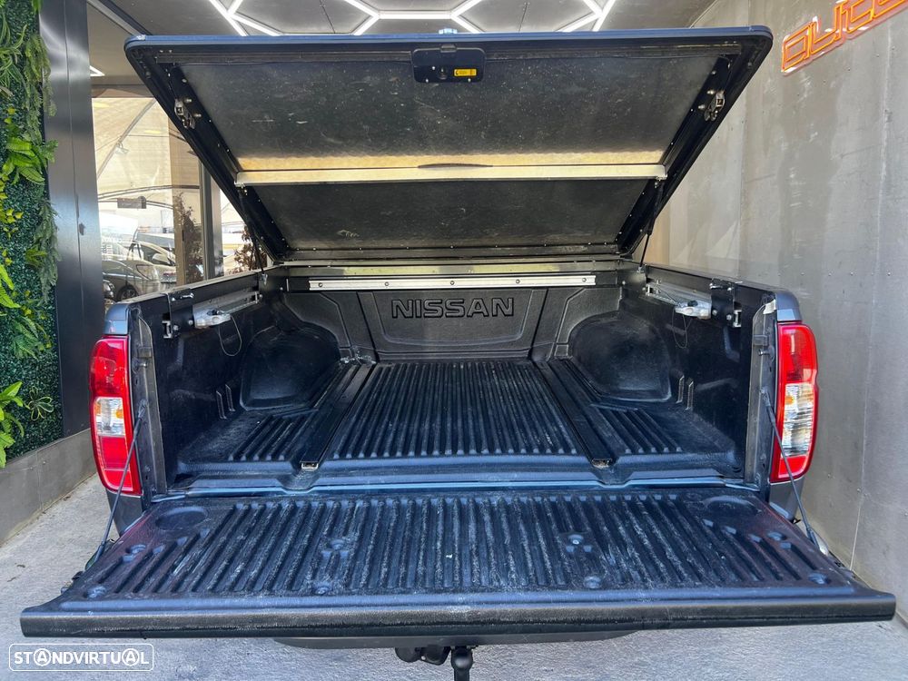 Nissan Navara 3.0 dCi V6 CD LE AT 4WD - 48