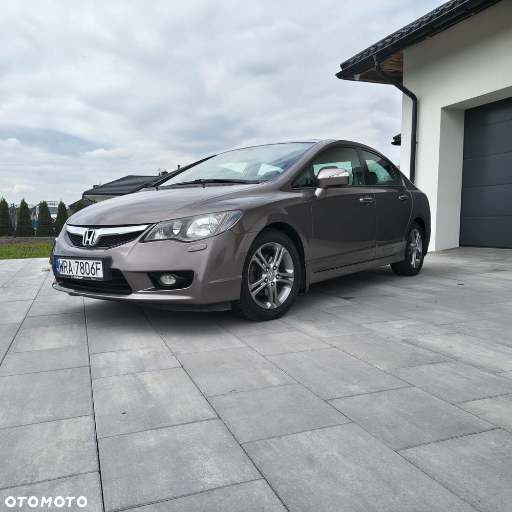 Honda Civic 1.8 Executive - 3