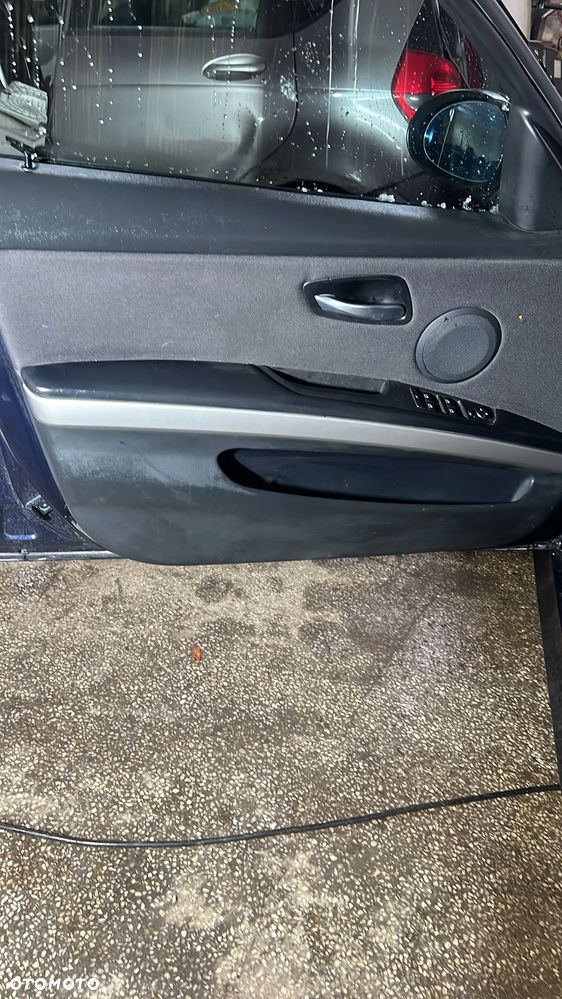 Boczki drzwi BMW E90 sedan Europa EU komplet