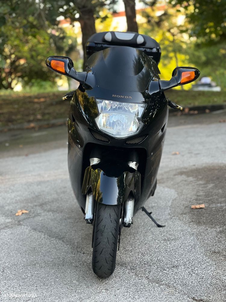 Honda CBR SuperBlackBird - 2