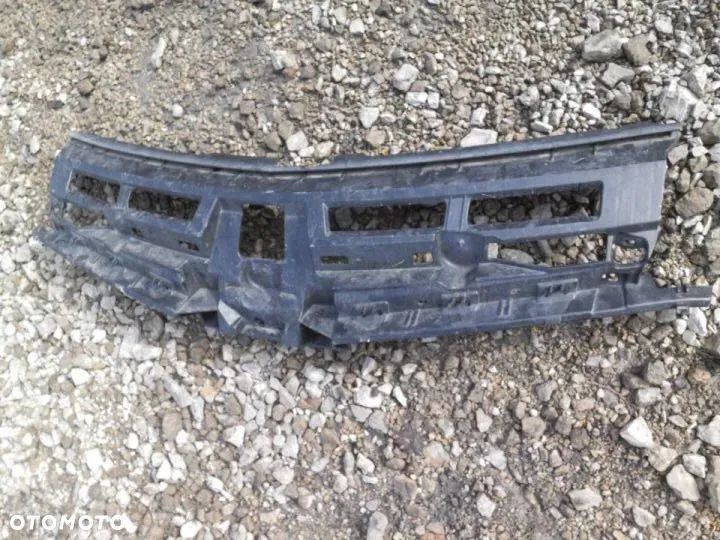 RENAULT TWINGO II LIFT ATRAPA GRILL  Numer katalogowy części 620360408R Posiadam 3 sztuki - 4