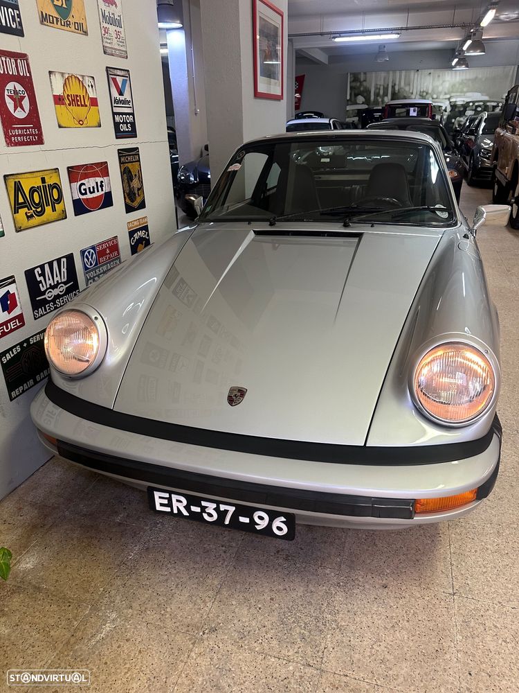 Porsche 911 Série F - 8
