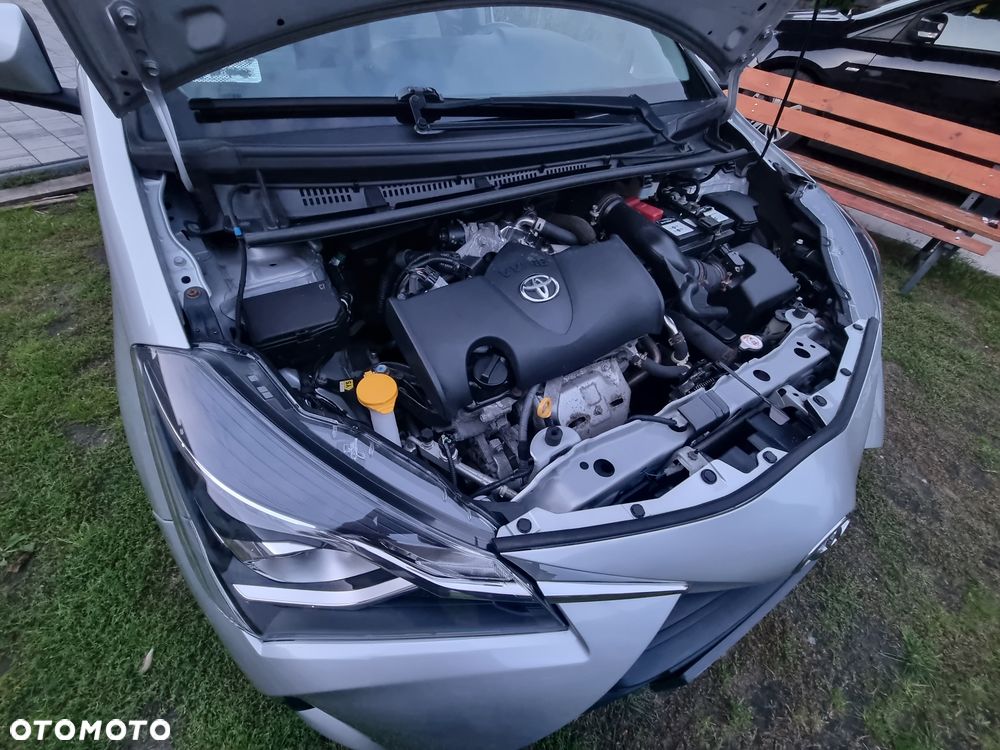Toyota Yaris 1.5 Premium - 16