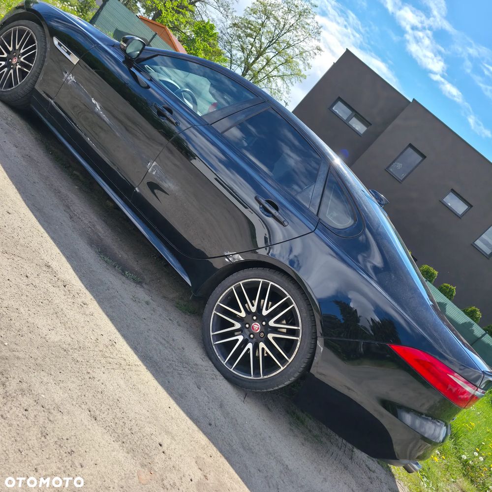Jaguar XF 35t AWD R-Sport - 13