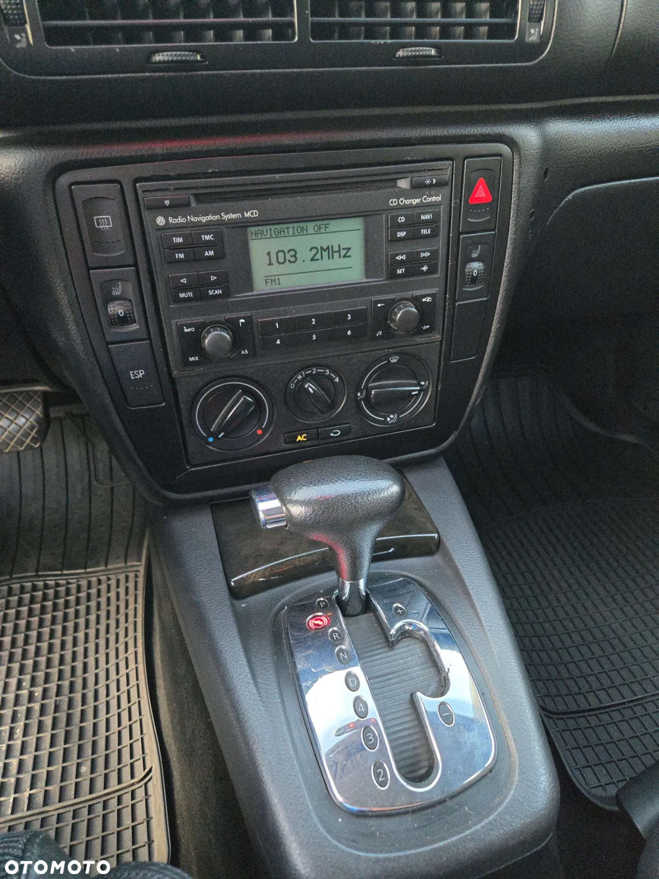 Volkswagen Passat 1.9 TDI Highline Tiptr - 14