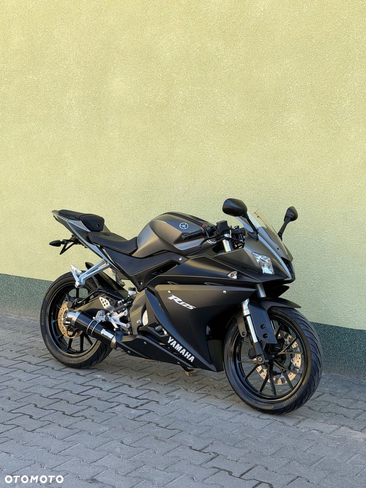 Yamaha YZF - 1