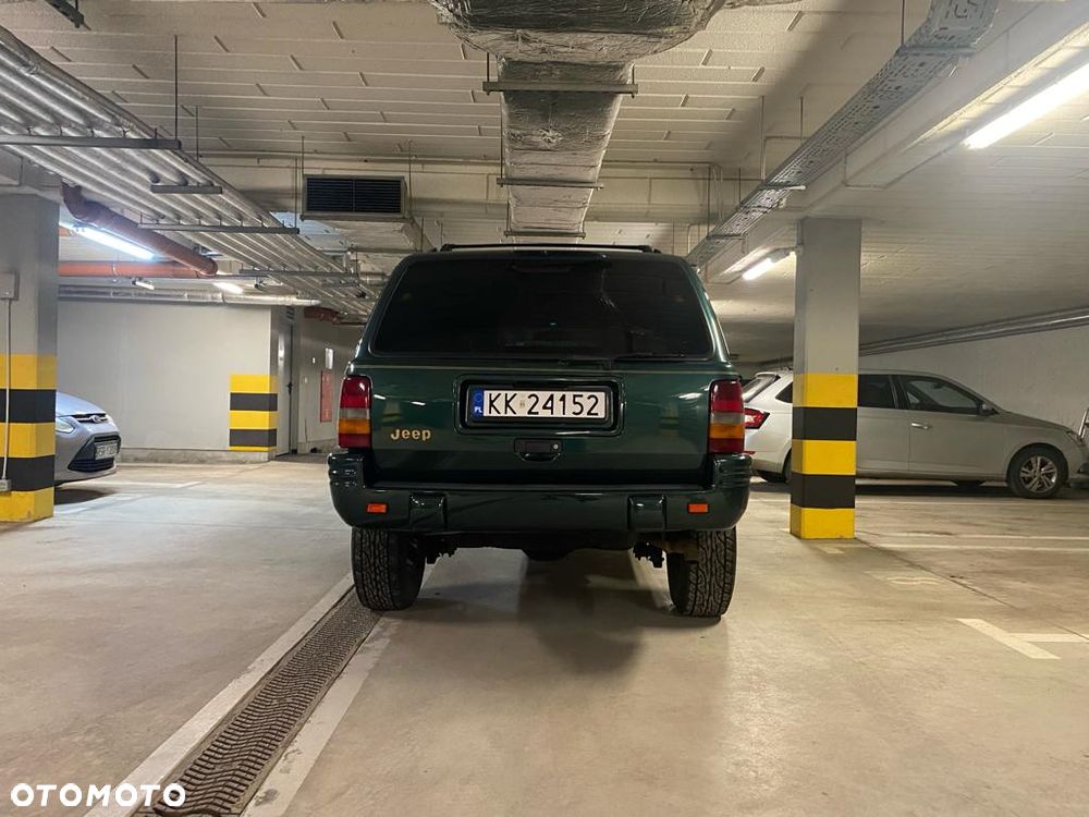 Jeep Grand Cherokee - 4