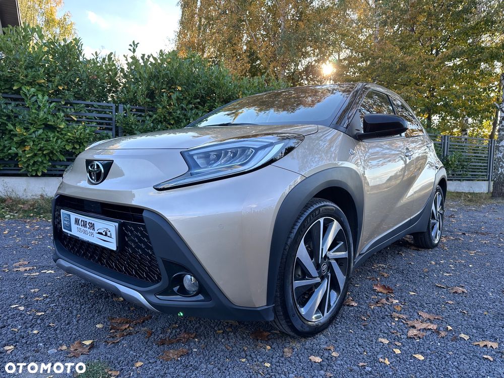 Toyota Aygo X 1.0 VVT-i Executive CVT - 1