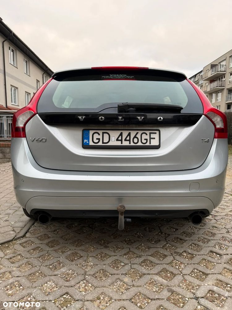 Volvo V60 T4 Summum - 4