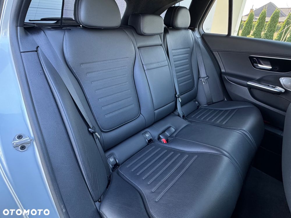 Mercedes-Benz Klasa C 300 d 9G-TRONIC - 38