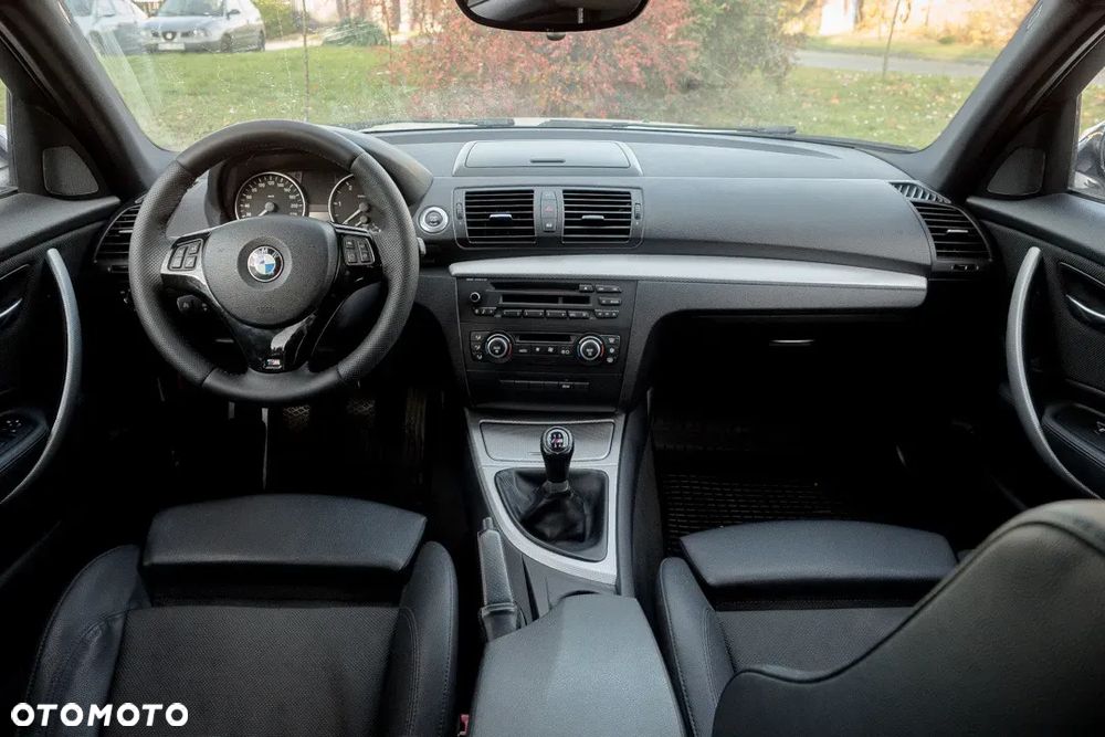 BMW Seria 1 118d Sport Line - 24