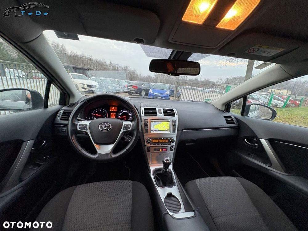 Toyota Avensis 2.0 D-4D Sol plus+NAVI - 26