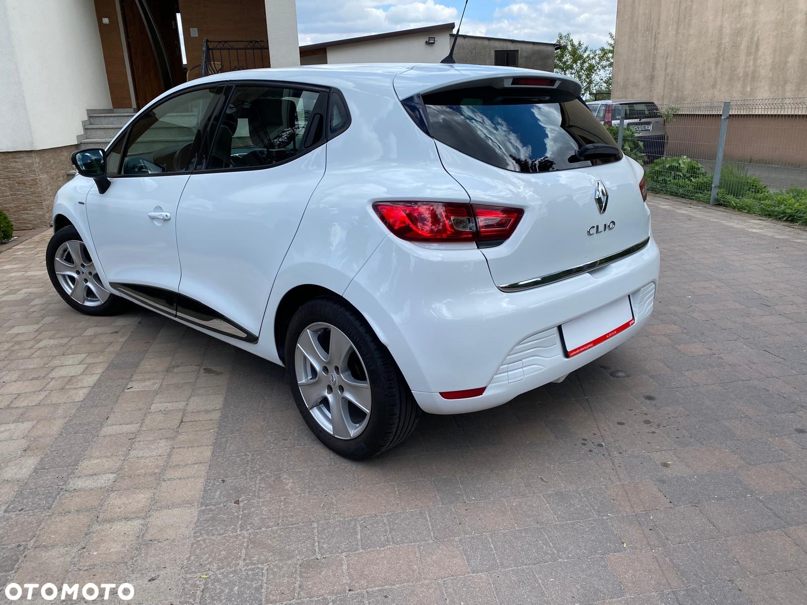 Renault Clio 1.2 16V Life - 4