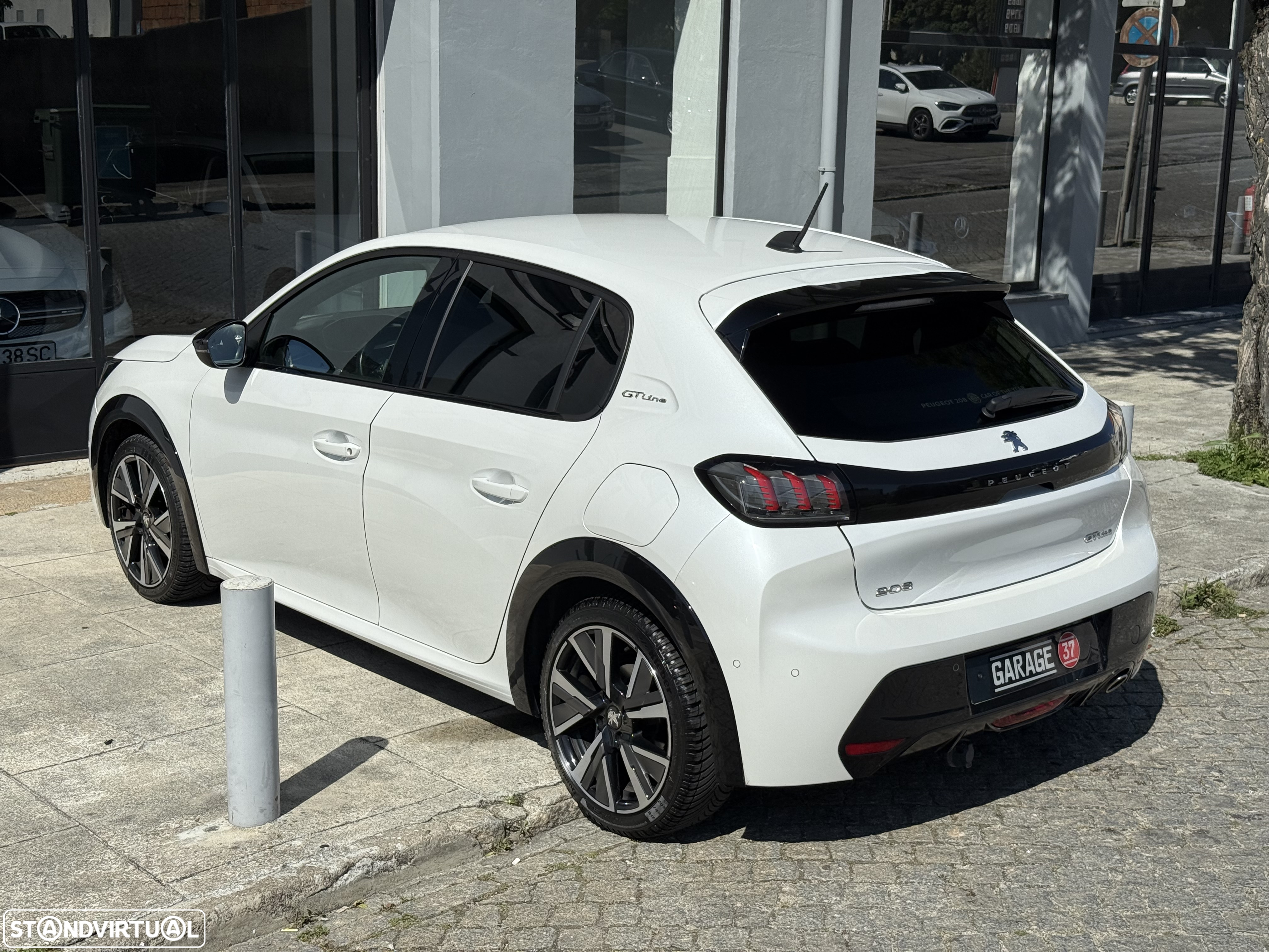Peugeot 208 1.2 PureTech GT - 9