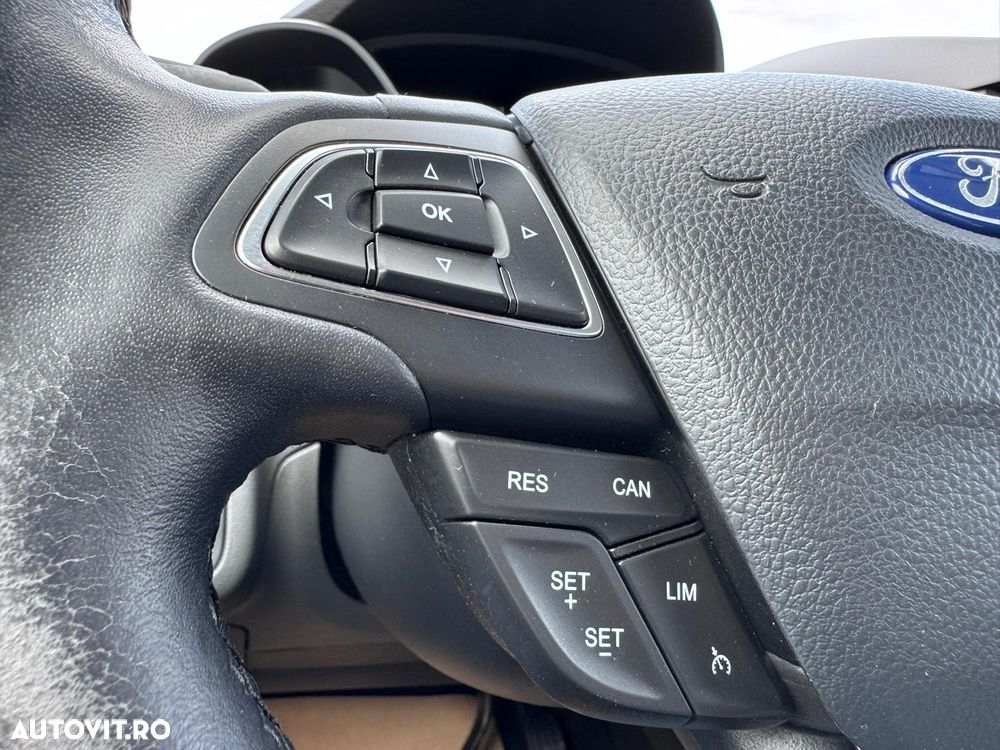 Ford Kuga 1.5 EcoBoost 4x4 Aut. Trend - 23