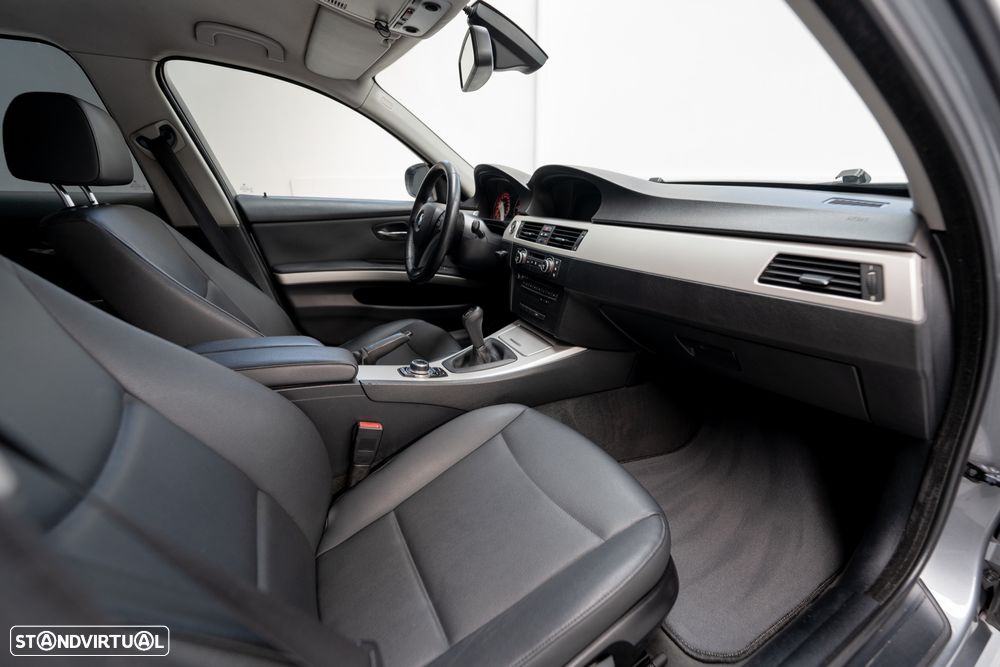 BMW 318 d Navigation Sport - 6
