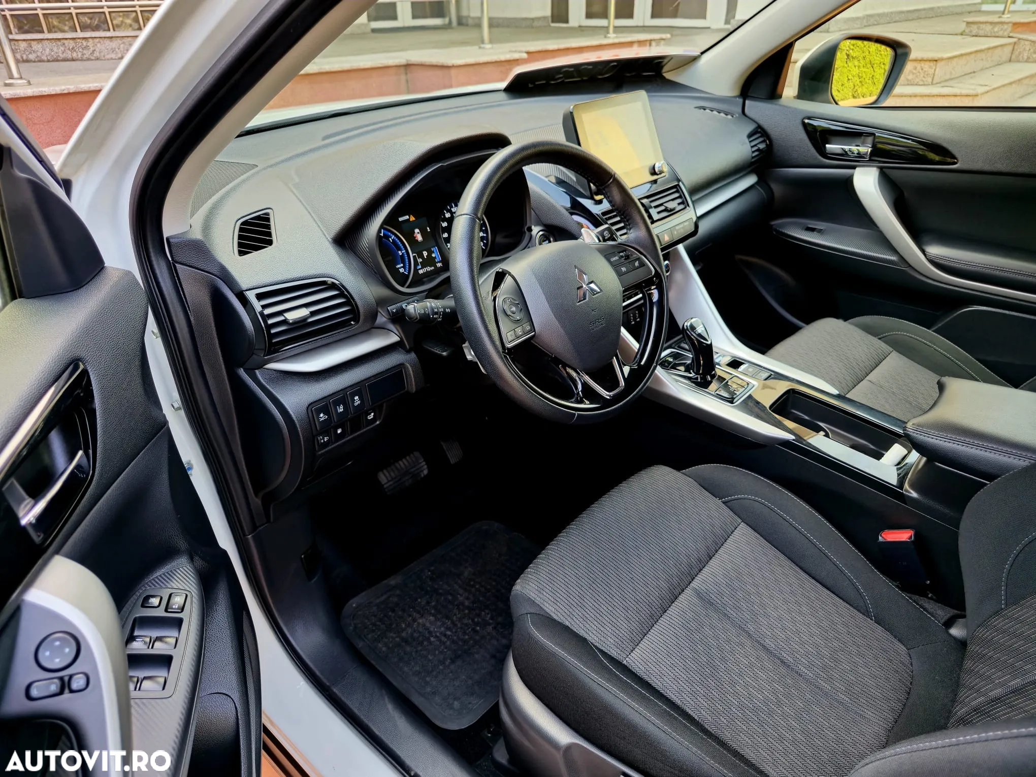 Mitsubishi Eclipse-Cross Plug-In Hybrid 4WD Plus Select - 9