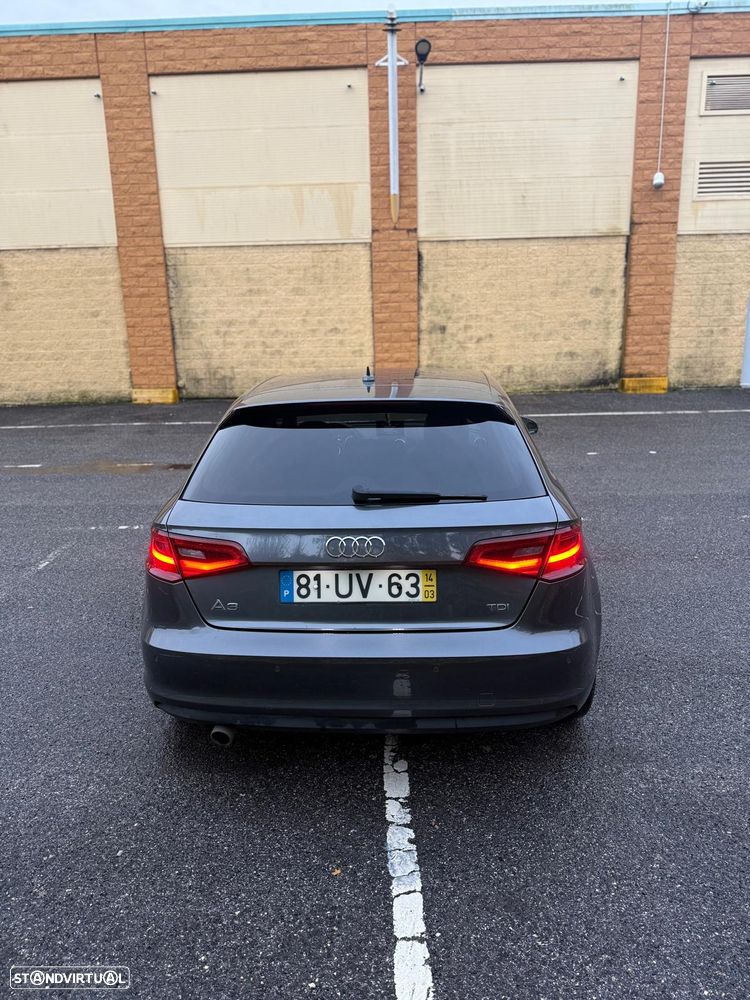 Audi A3 Sportback 1.6 TDI S line Sport Pack - 3