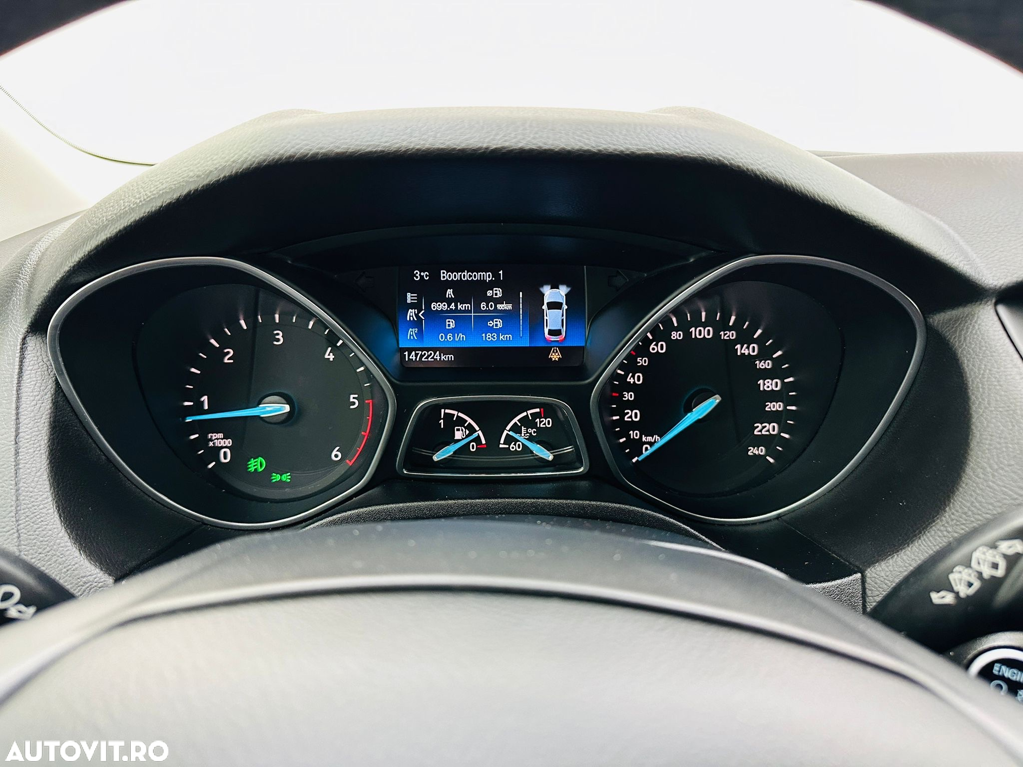 Ford Focus - 28
