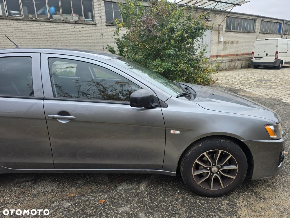 Mitsubishi Lancer - 25