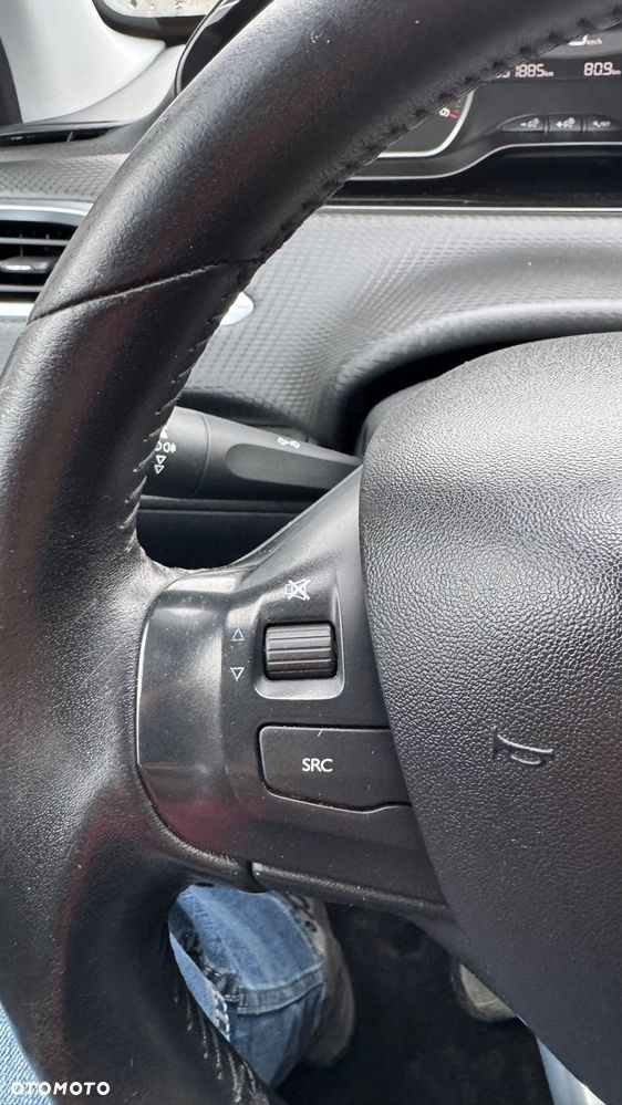 Peugeot 2008 BlueHDi 100 Active - 26