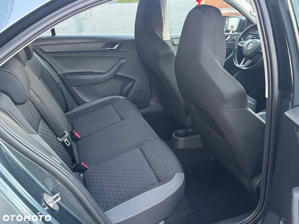 Skoda RAPID 1.4 TSI Ambition DSG - 16