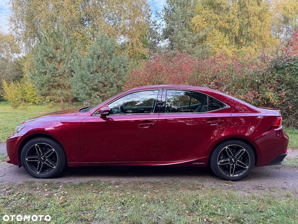 Lexus Is 2016 photo 2