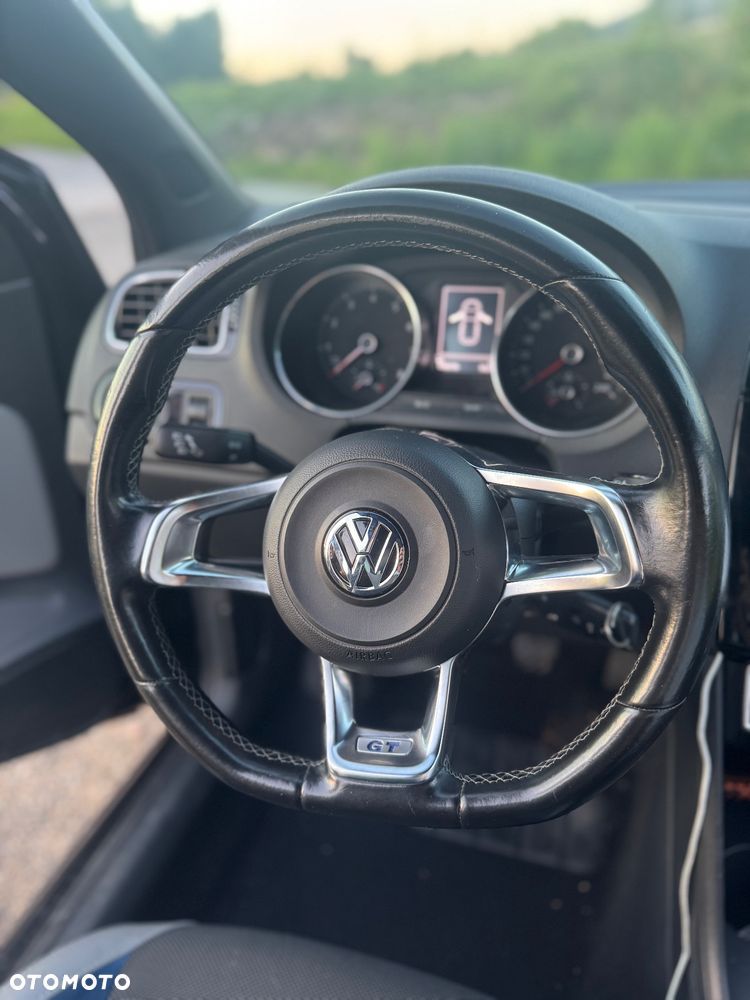 Volkswagen Polo - 13