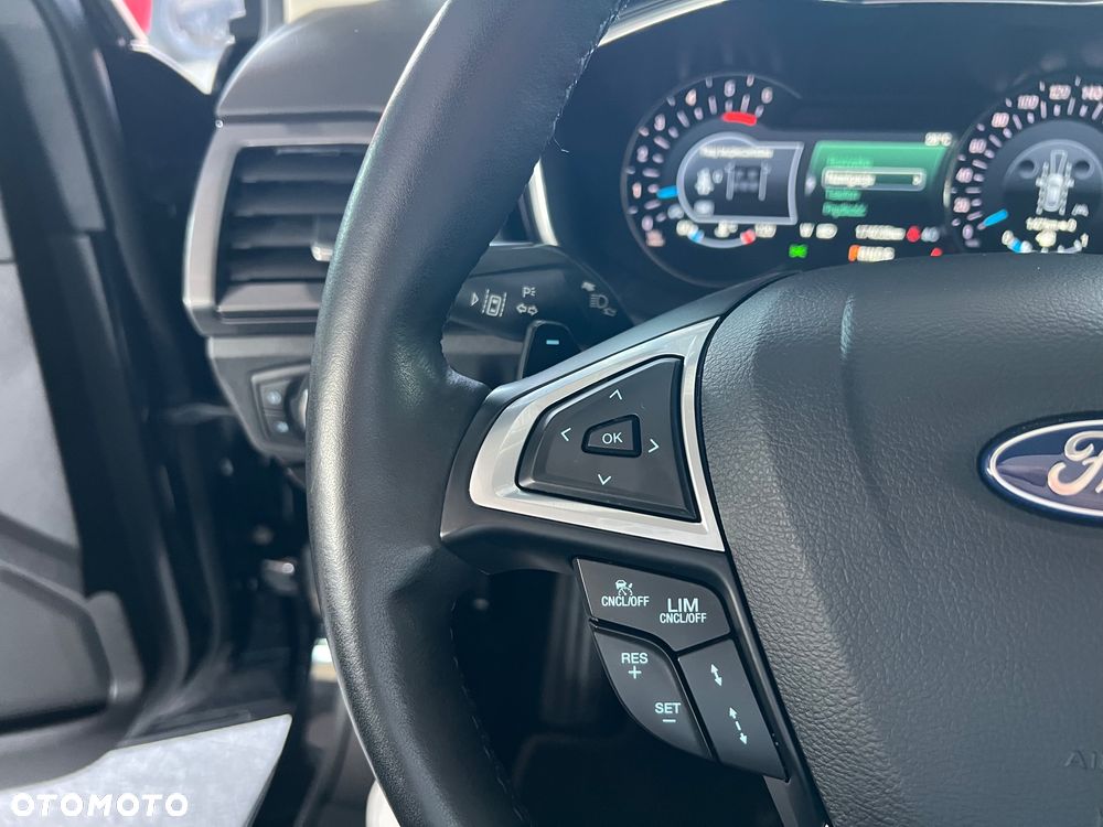 Ford Mondeo 2.0 EcoBlue Titanium - 24