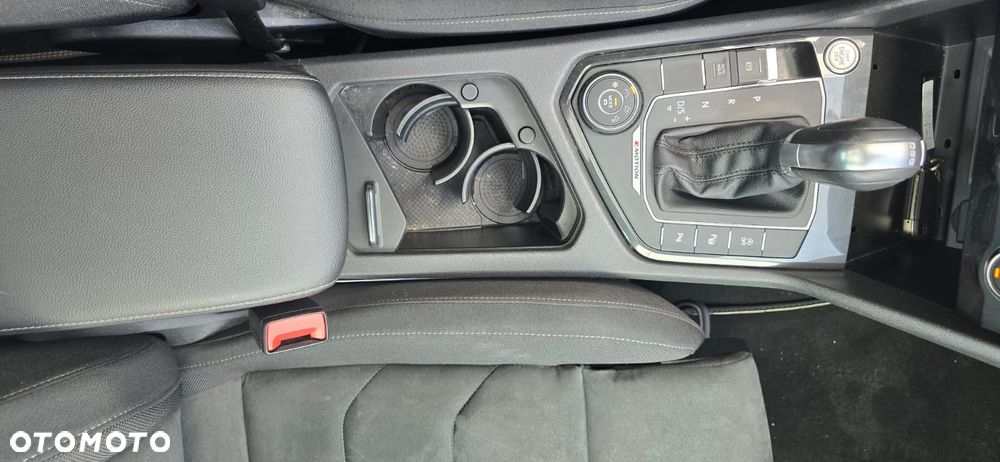 Volkswagen Tiguan 2.0 TDI SCR 4MotION DSG R-Line - 20