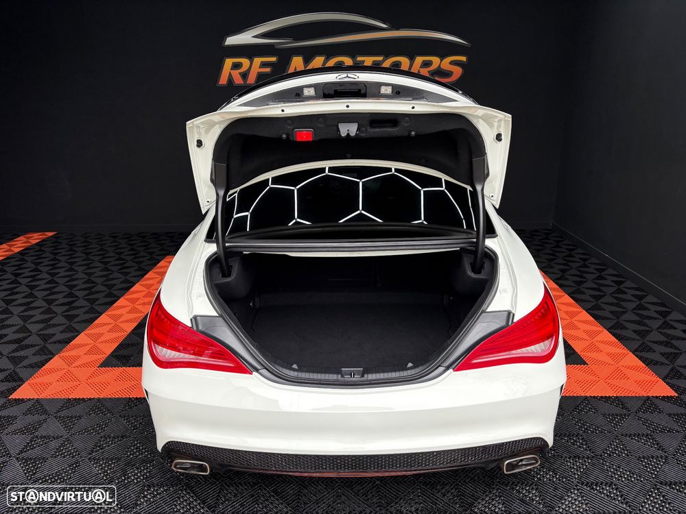 Mercedes-Benz CLA 220 CDI 7G-DCT AMG Line - 29