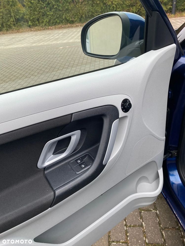 Skoda Fabia 1.2 HTP STYLE Edition - 15