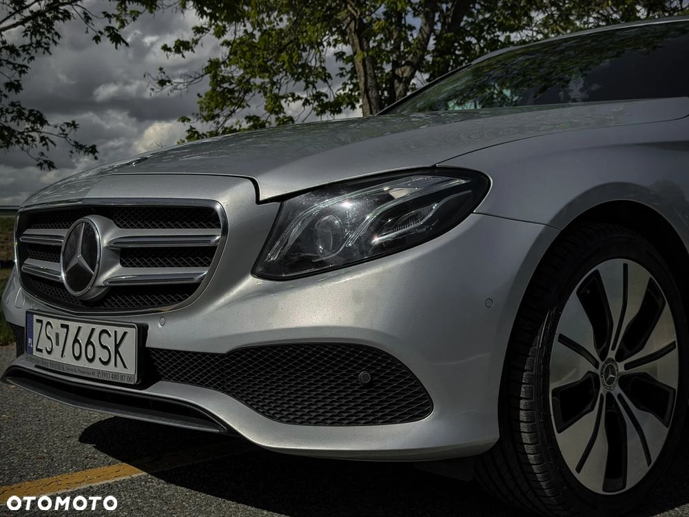 Mercedes-Benz Klasa E 220 d 9G-TRONIC - 14