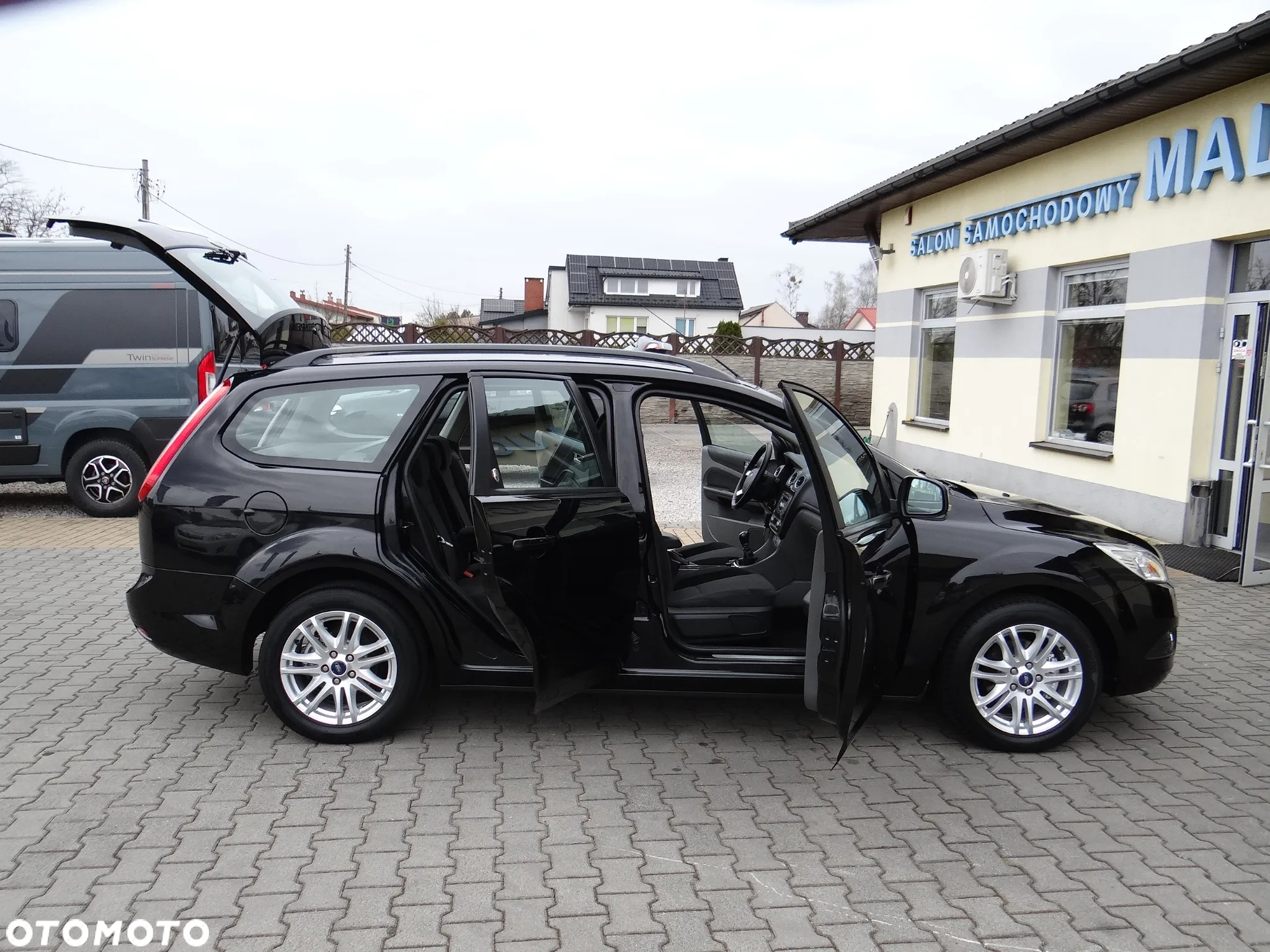 Ford Focus 1.8 Ghia - 14
