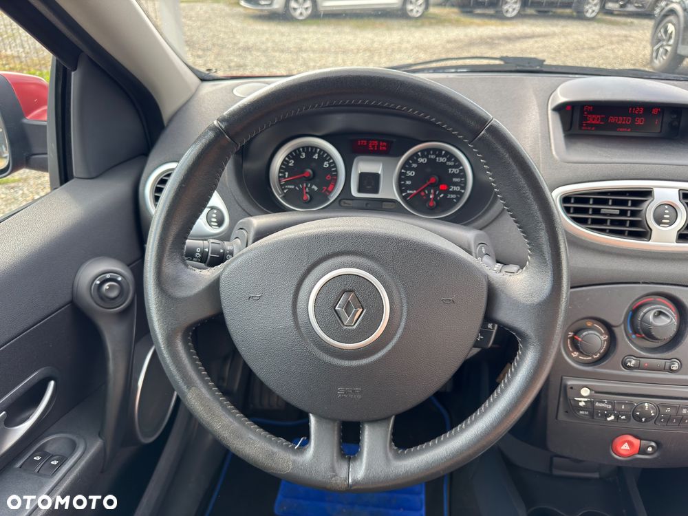 Renault Clio 1.2 16V Expression - 27