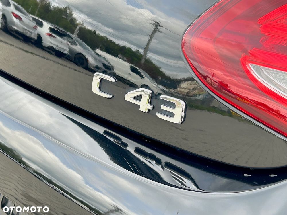 Mercedes-Benz Klasa C AMG 43 4Matic 9G-TRONIC - 14